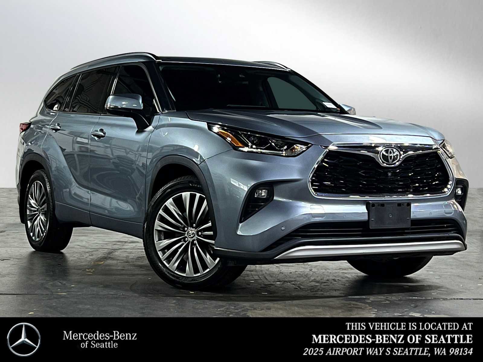 Used 2021 Toyota Highlander Platinum image 1