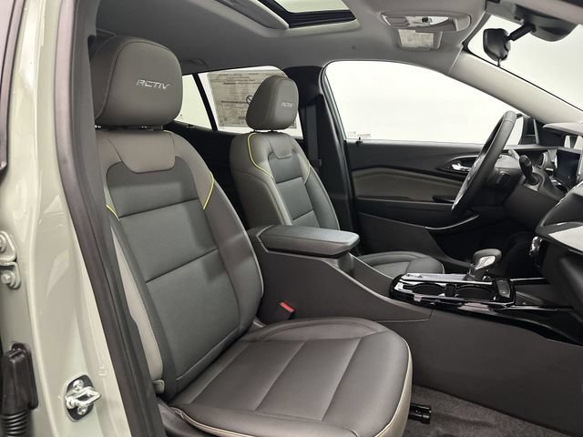 New 2026 Chevrolet Trax ACTIV w/ Sunroof Package FWD image 26