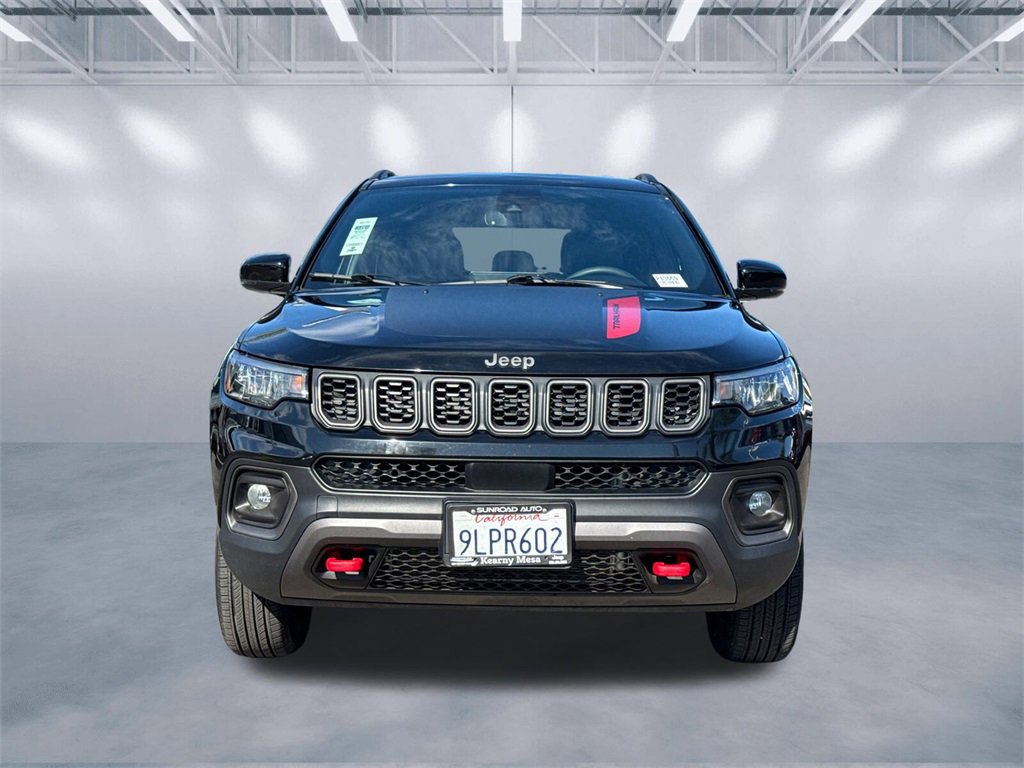 Used 2024 Jeep Compass Trailhawk image 5