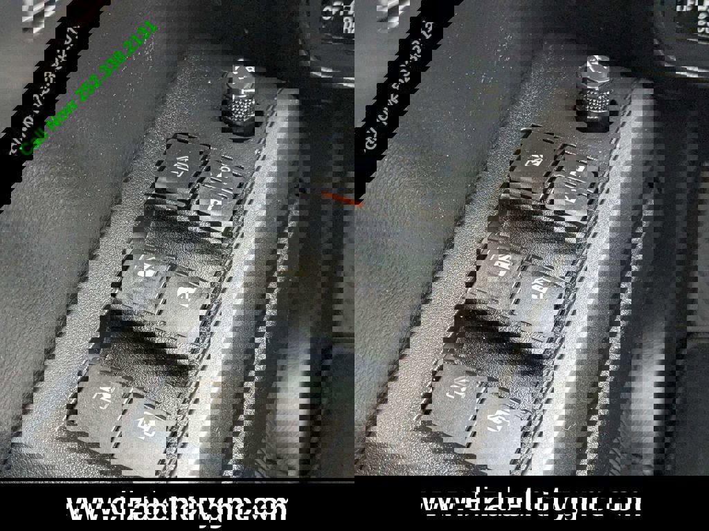 Used 2019 Toyota Tacoma SR image 21