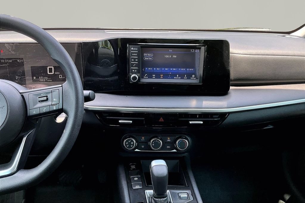 Used 2025 Nissan Kicks S AWD/4WD image 10
