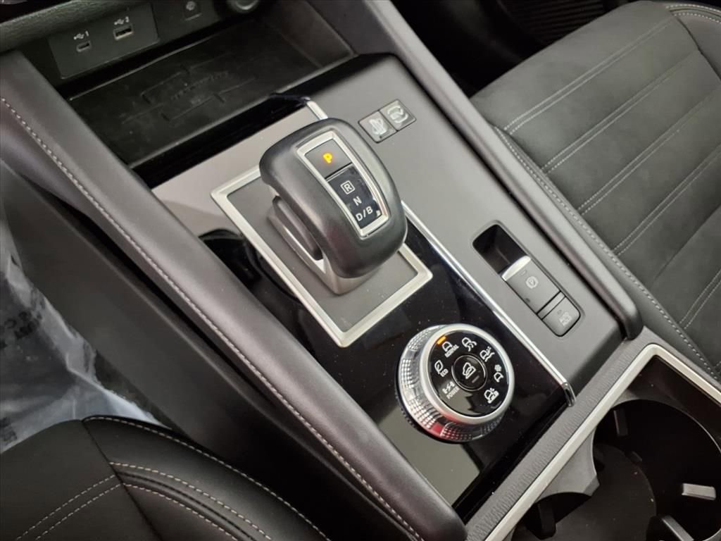 Used 2024 Mitsubishi Outlander SE image 22