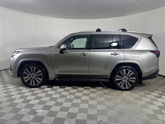 Used 2025 Lexus LX 700h Luxury AWD/4WD image 5