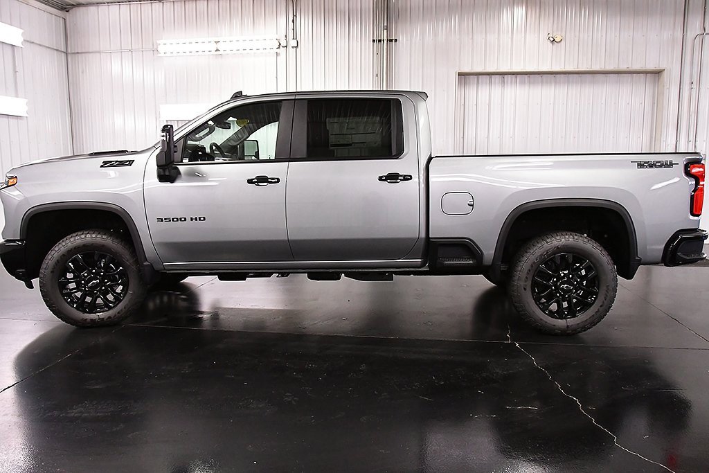 New 2026 Chevrolet Silverado 3500 LT w/ Trail Boss Package image 4