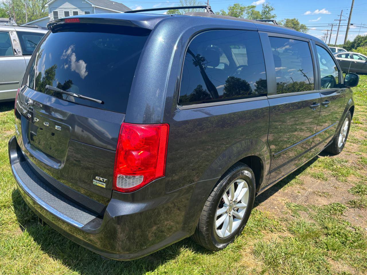 Used 2014 Dodge Grand Caravan SXT FWD image 5