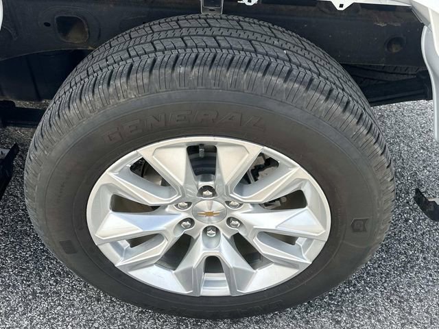 Used 2025 Chevrolet Silverado 1500 Custom AWD/4WD image 17