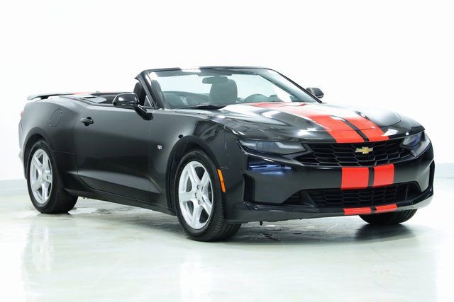 Used 2023 Chevrolet Camaro LT image 3