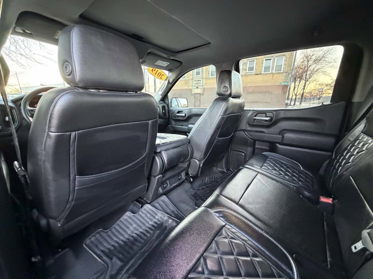 Used 2019 Chevrolet Silverado 1500 Custom w/ Custom Value Package image 19