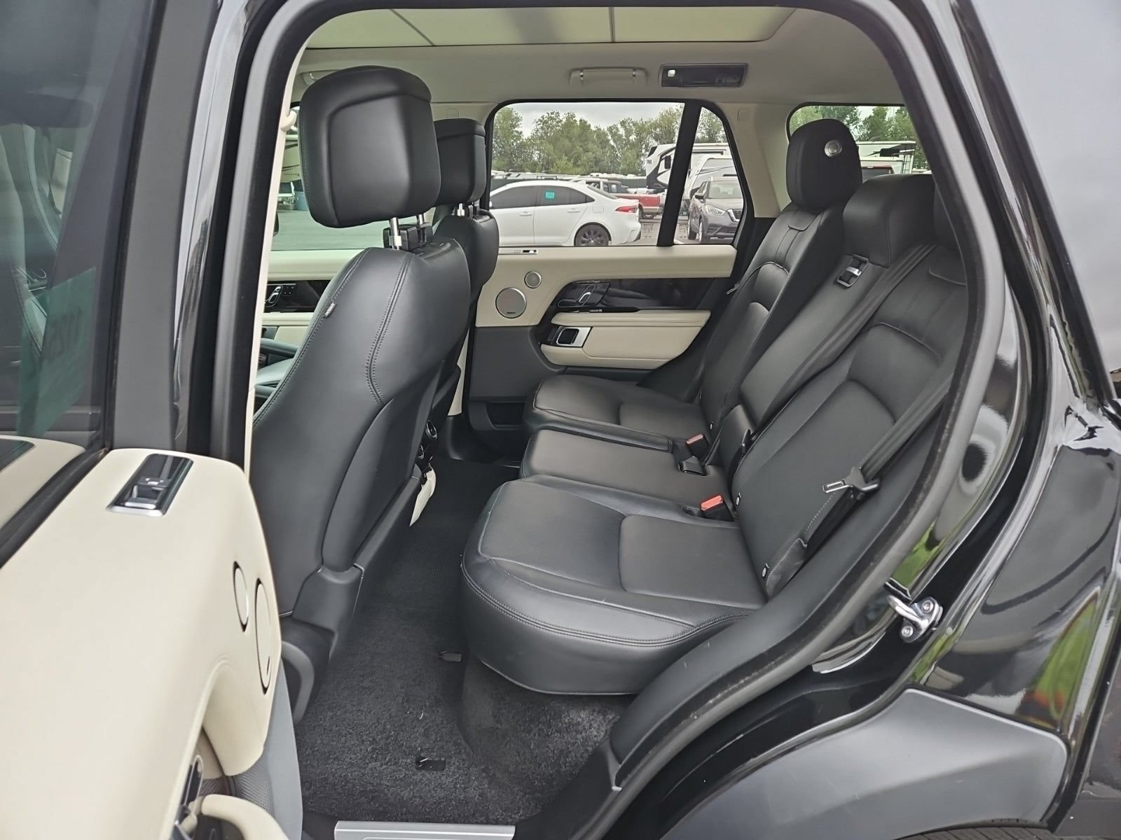 Used 2019 Land Rover Range Rover HSE AWD/4WD image 8