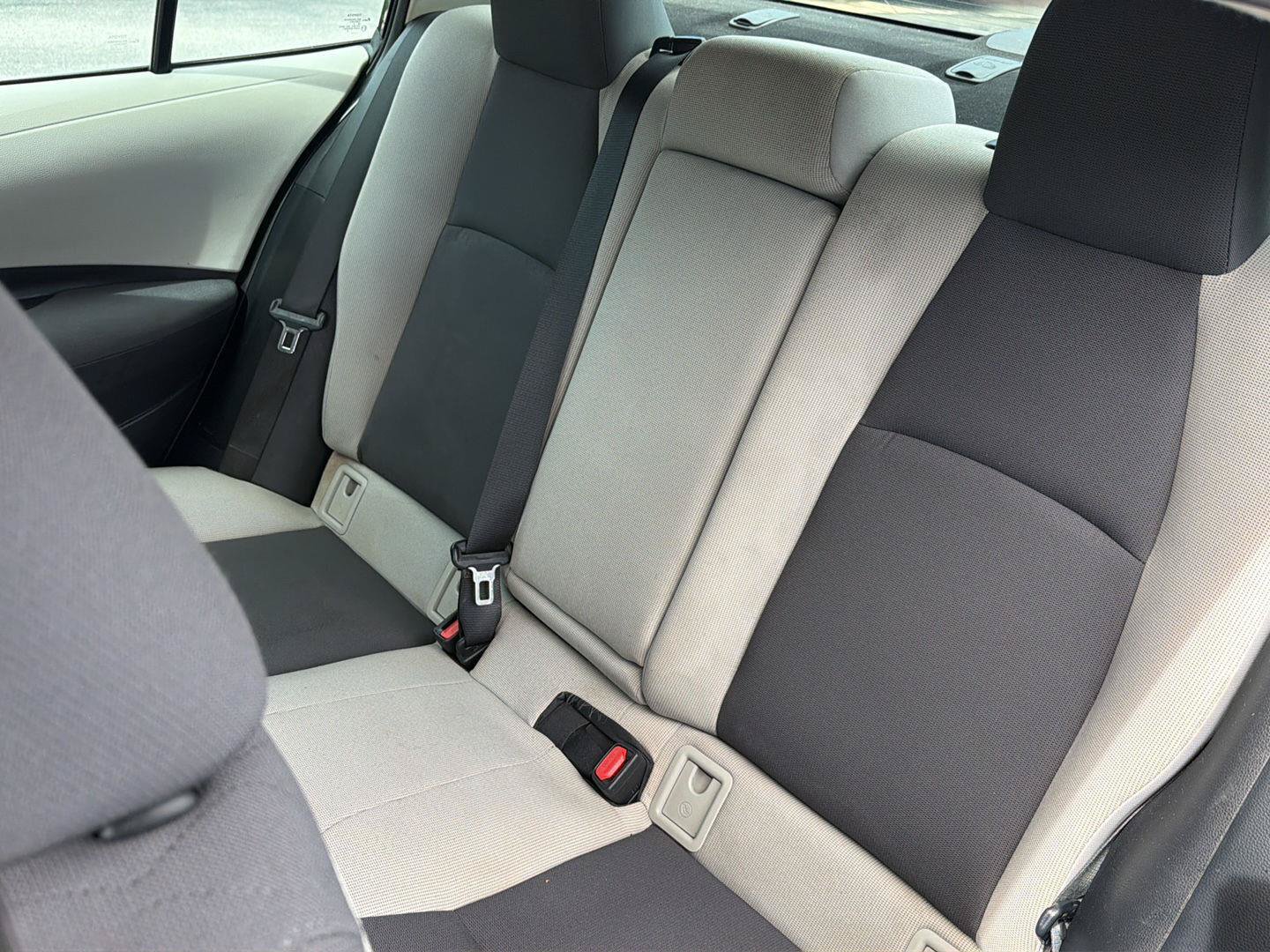 Used 2024 Toyota Corolla LE FWD image 29