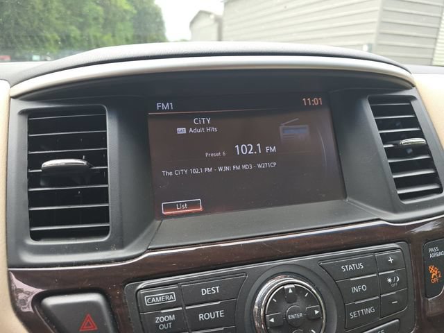 Used 2016 Nissan Pathfinder Platinum FWD image 19