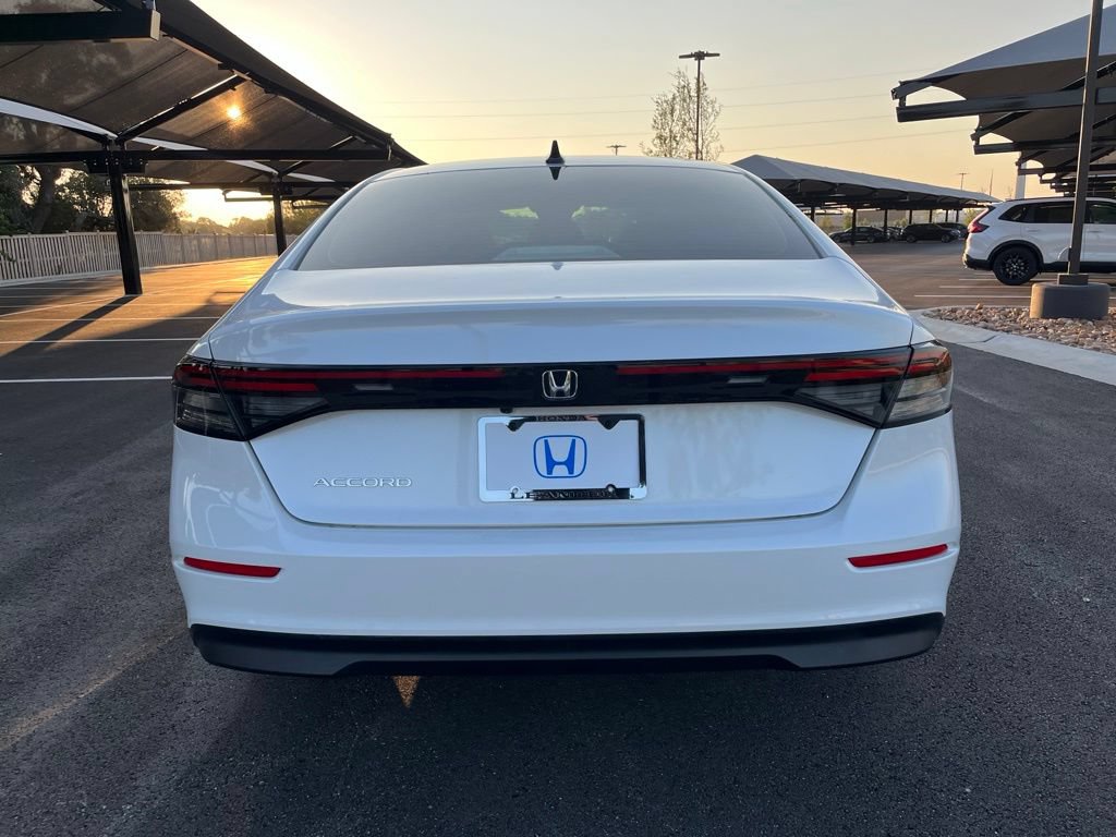 Certified 2025 Honda Accord SE image 5