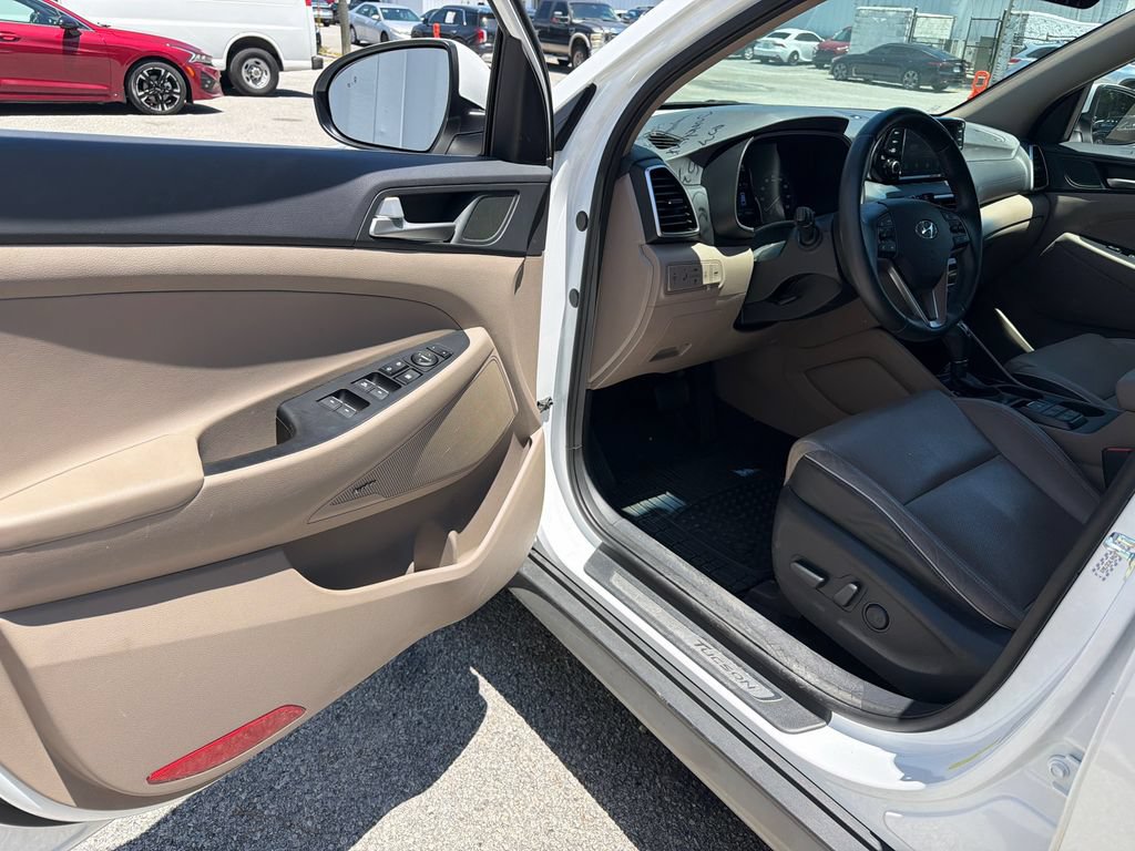 Used 2021 Hyundai Tucson Limited AWD/4WD image 9