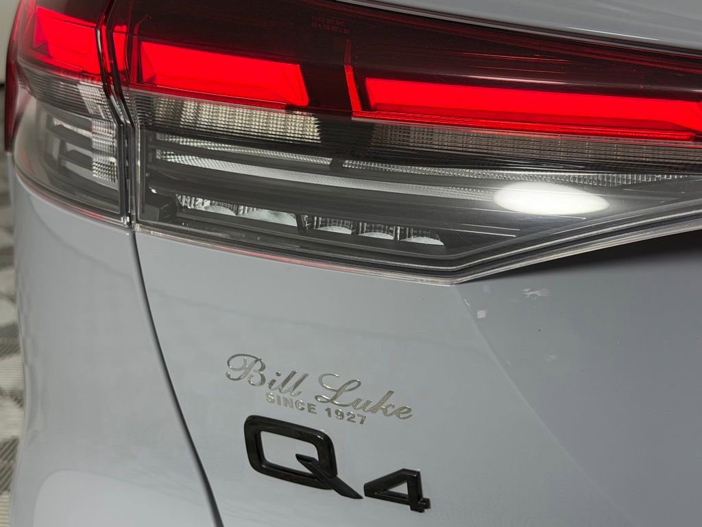 Used 2024 Audi Q4 e-tron Premium Plus w/ Premium Plus image 12