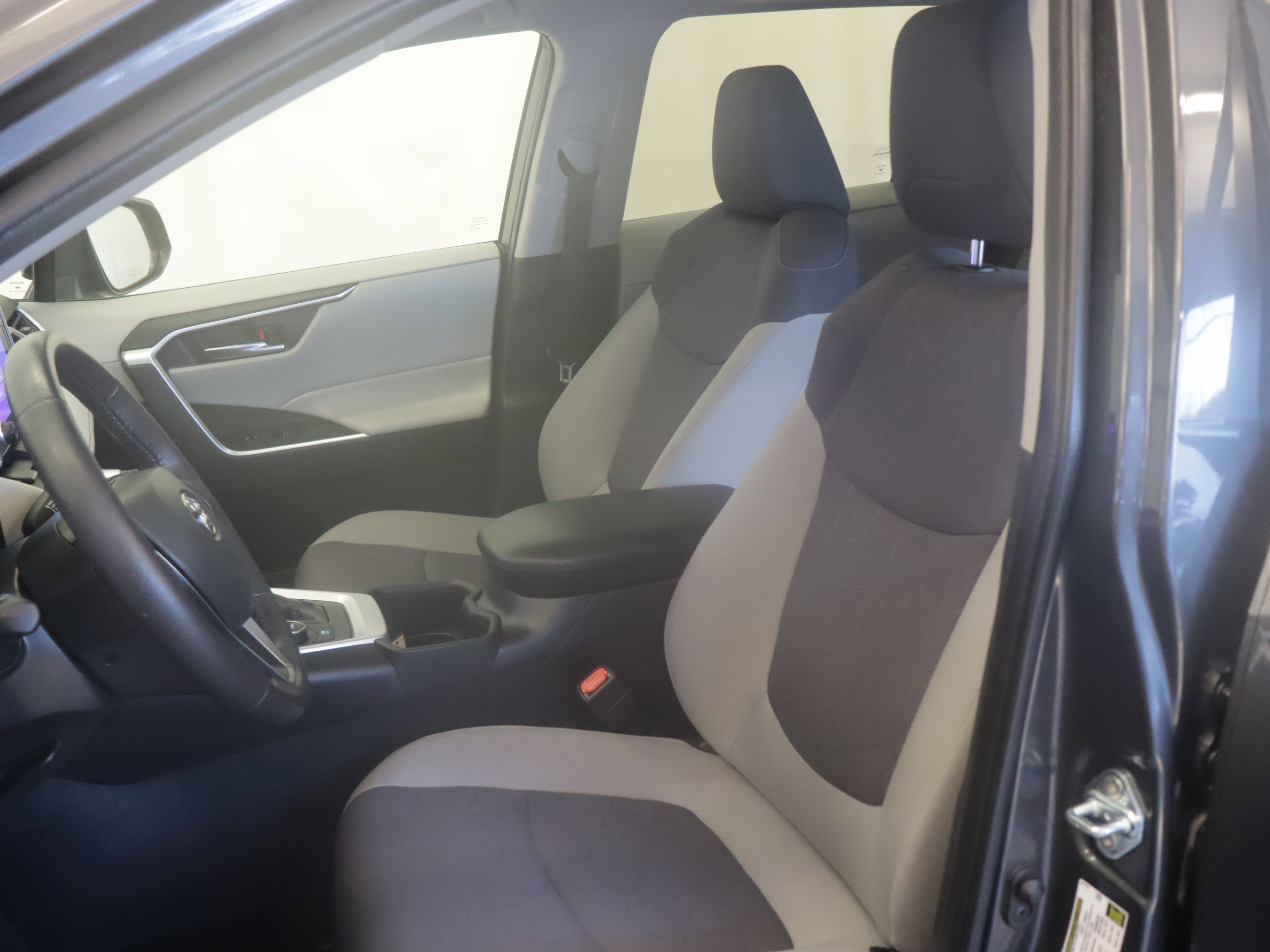 Certified 2024 Toyota RAV4 XLE w/ Convenience Package image 28