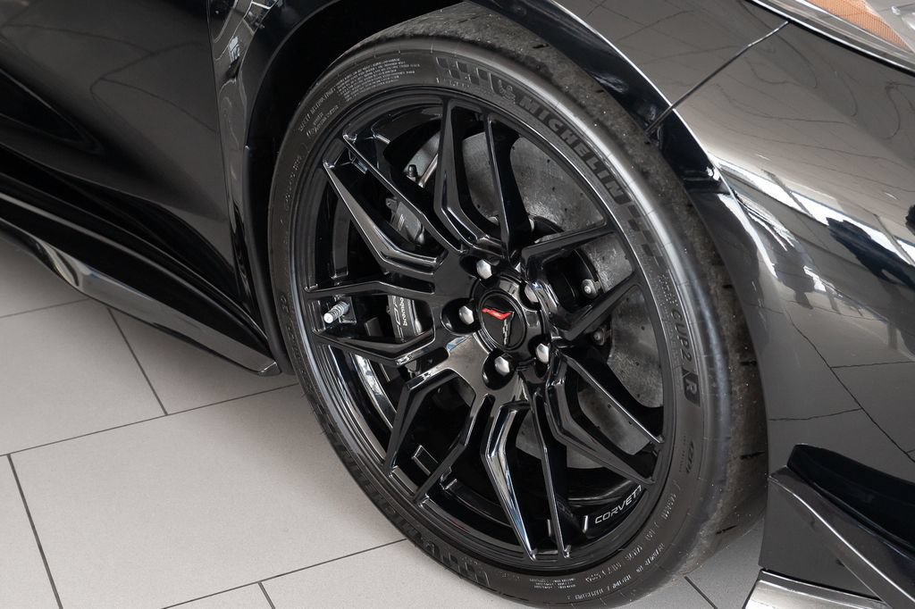 New 2027 Chevrolet Corvette Z06 w/ Z07 Performance Package RWD image 8
