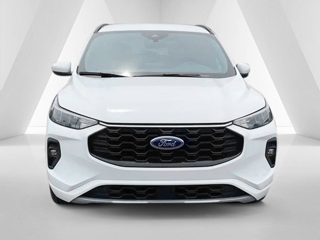 Used 2023 Ford Escape ST-Line Select AWD/4WD image 2