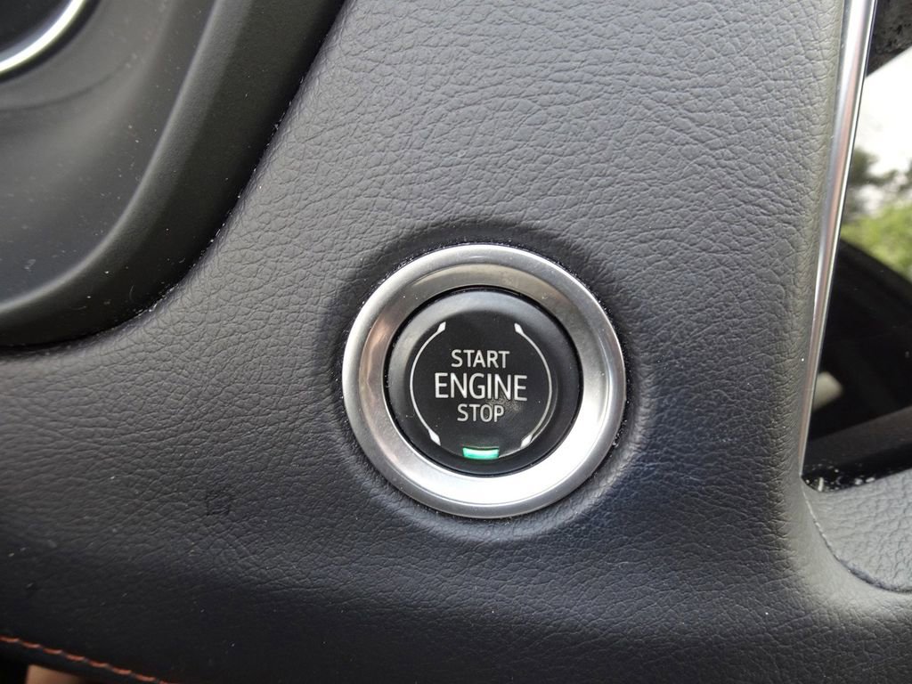 Certified 2023 Cadillac XT4 Sport w/ Cold Weather Package image 19