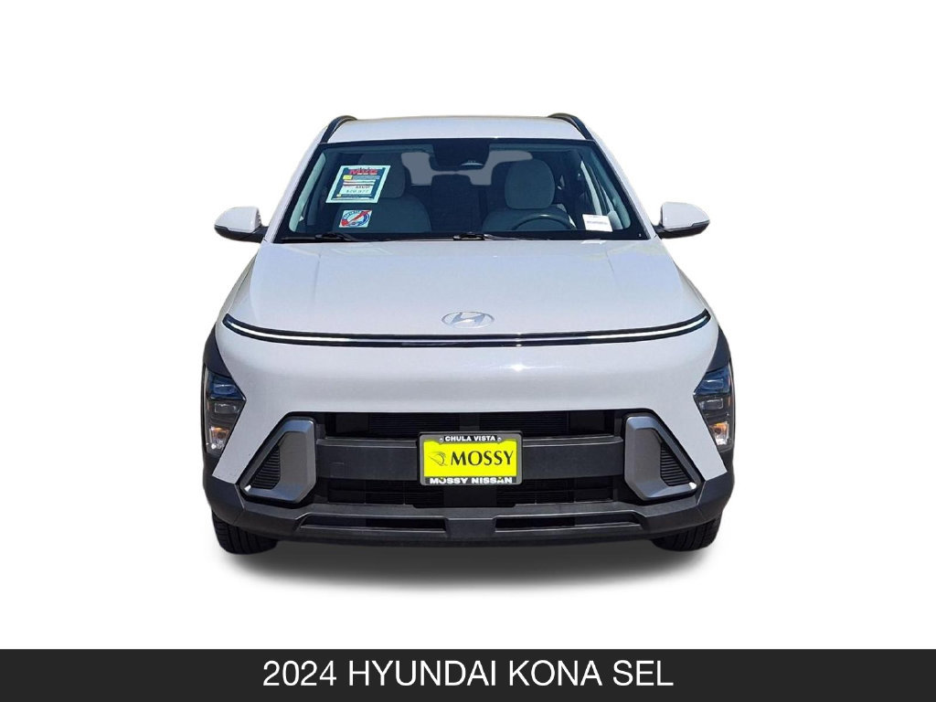 Used 2024 Hyundai Kona SEL AWD/4WD image 4