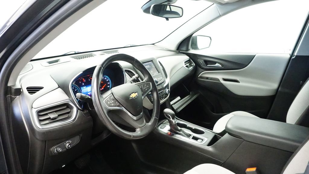 Used 2022 Chevrolet Equinox LT w/ Driver Convenience Package image 27