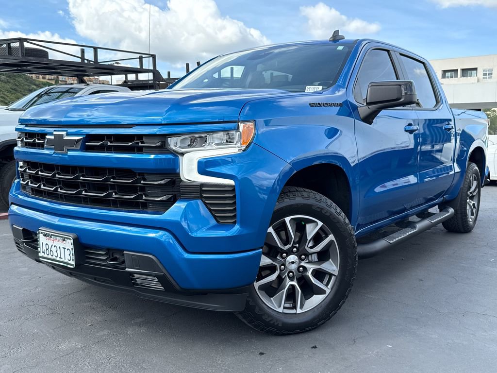 Used 2022 Chevrolet Silverado 1500 RST w/ Convenience Package II AWD/4WD image 2