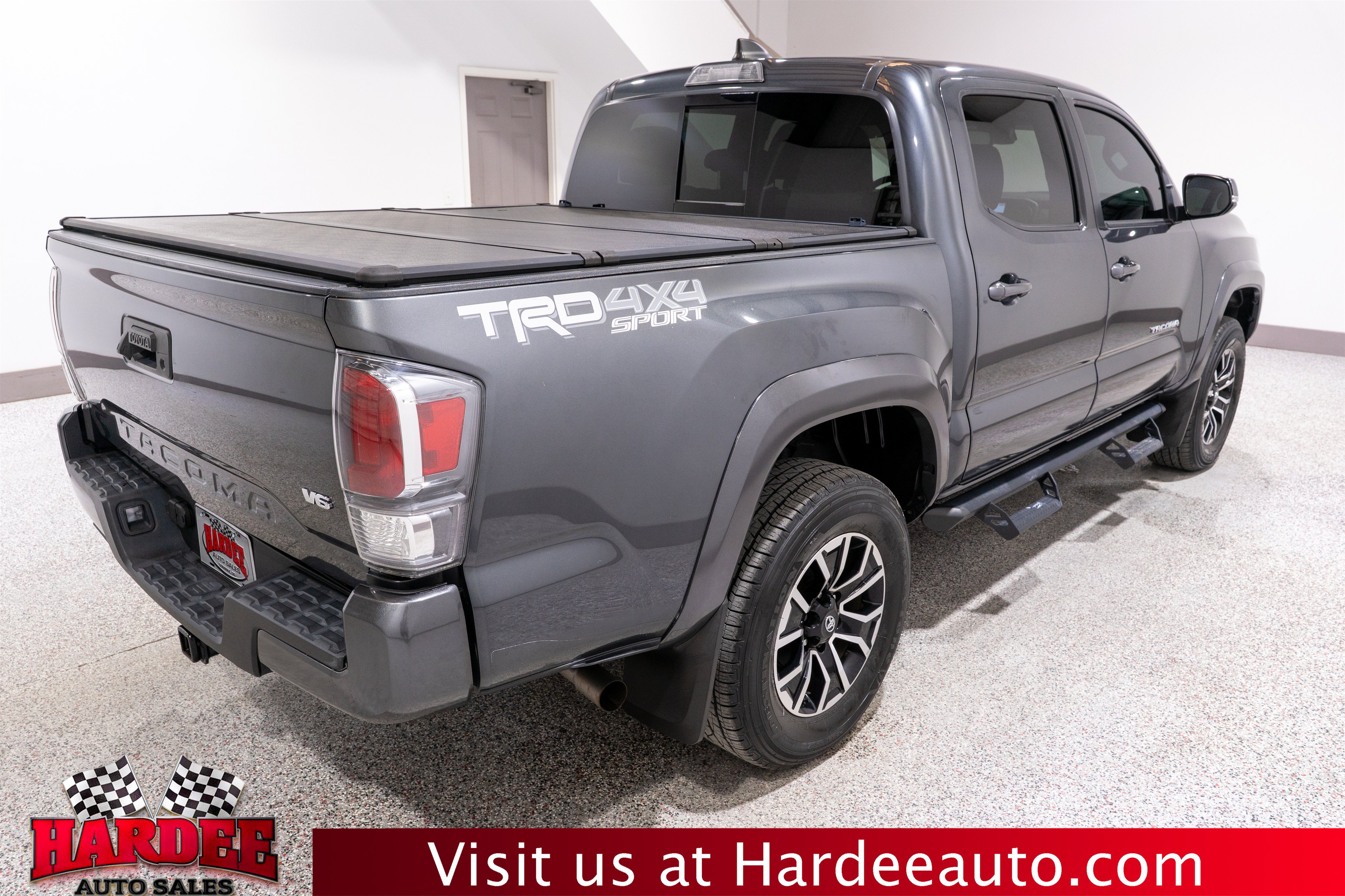 Used 2023 Toyota Tacoma TRD Sport AWD/4WD image 5