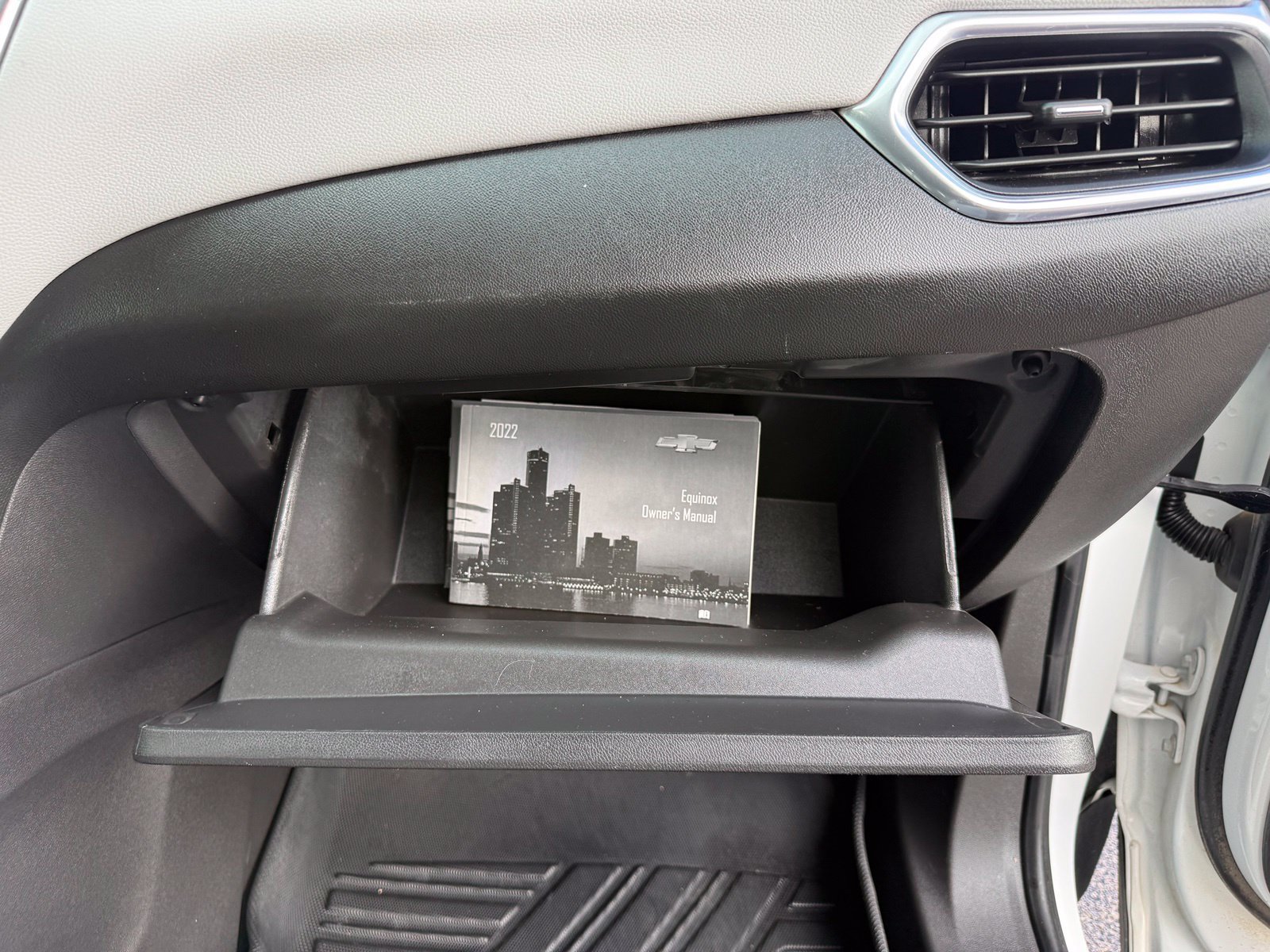 Used 2022 Chevrolet Equinox LT AWD/4WD image 29