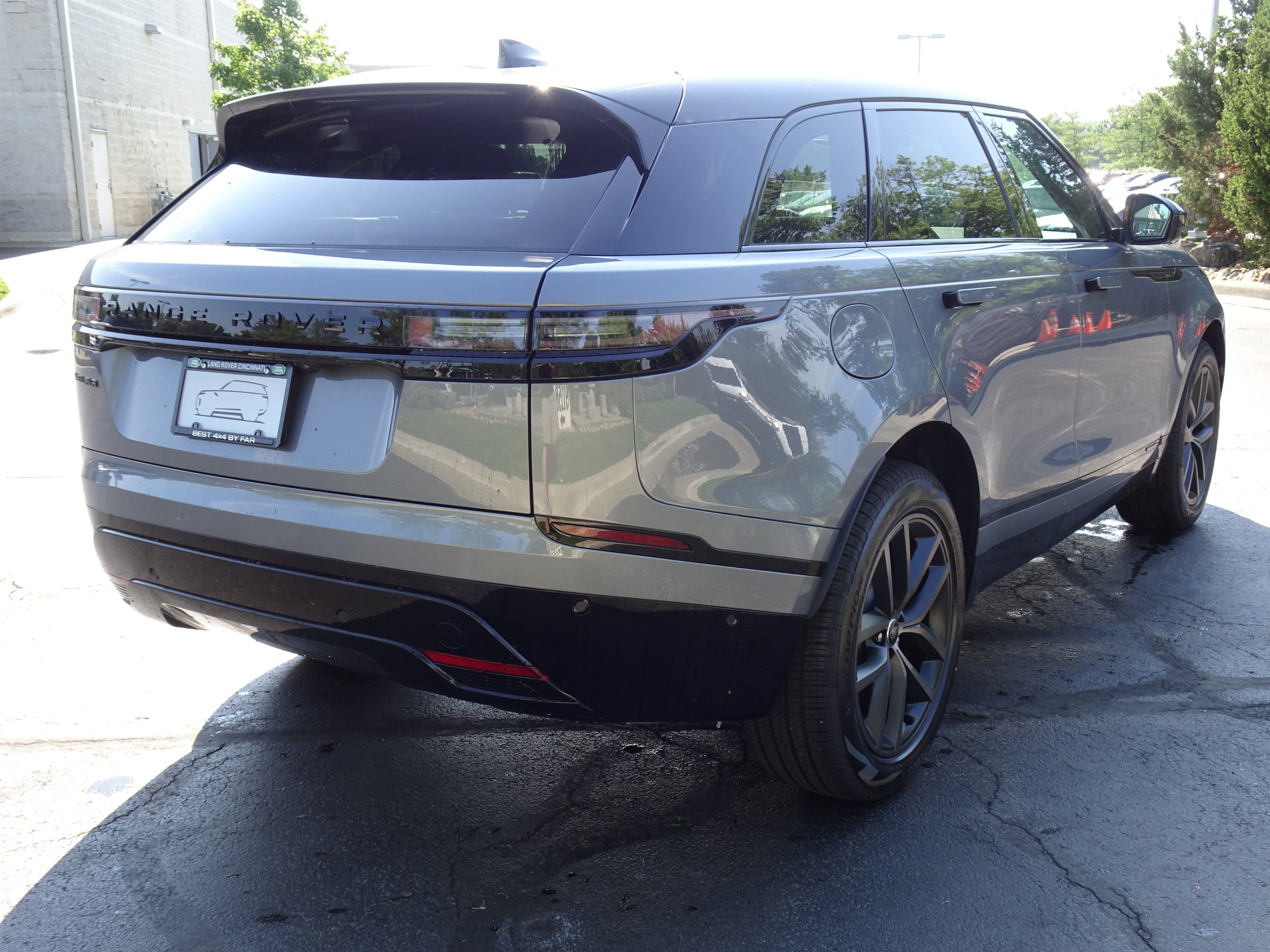 New 2026 Land Rover Range Rover Velar Belgravia AWD/4WD image 12