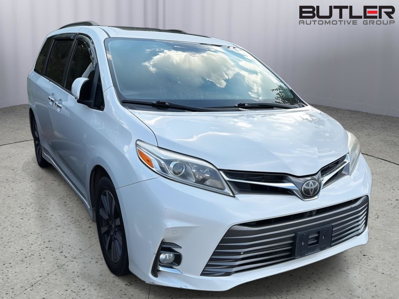 Used 2018 Toyota Sienna Limited Premium FWD image 7