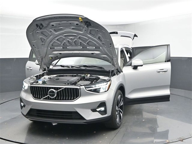 Used 2023 Volvo XC40 B5 Plus w/ Driver Assist Package image 53