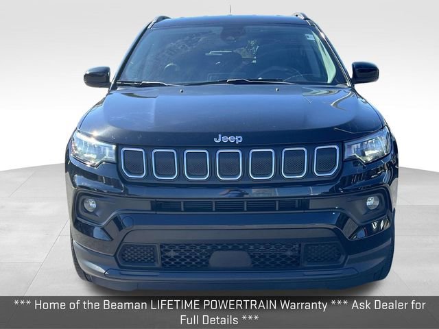 Used 2022 Jeep Compass Latitude image 2
