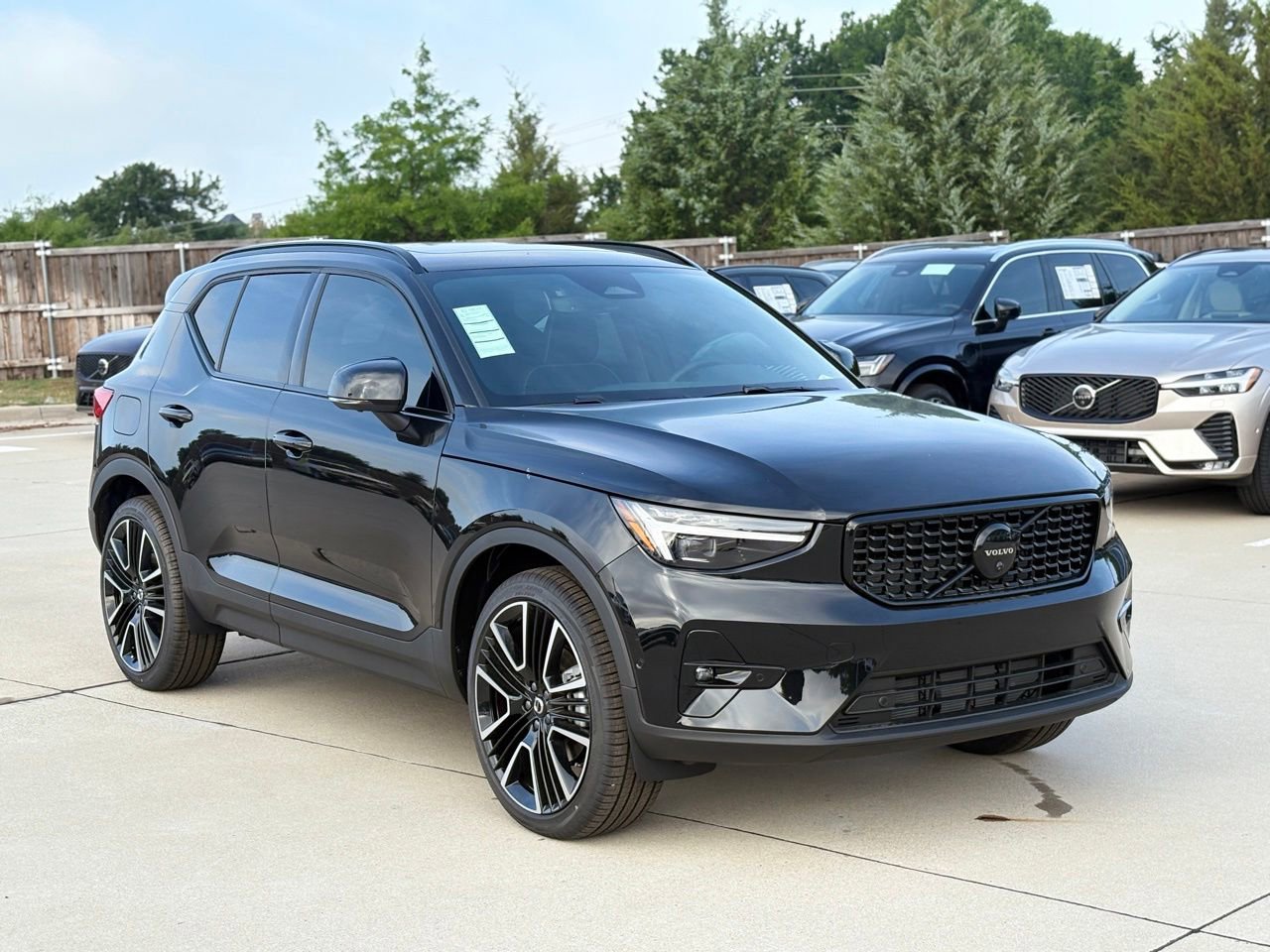 New 2026 Volvo XC40 B5 Ultra w/ Protection Package Premier AWD/4WD image 3