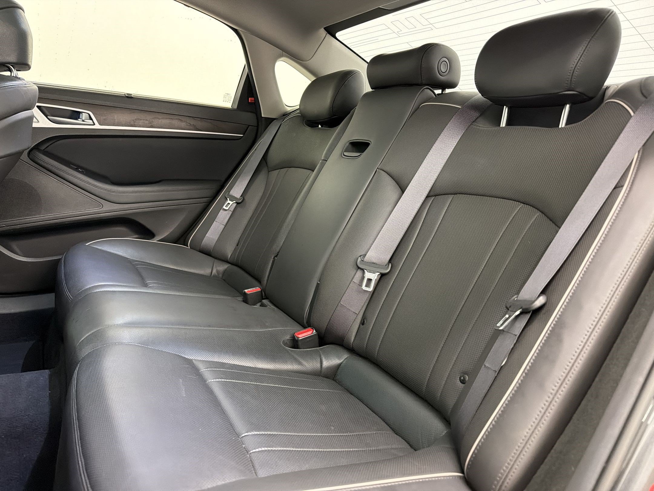 Used 2019 Genesis G80 3.8 w/ Ultimate Package 03 AWD/4WD image 25