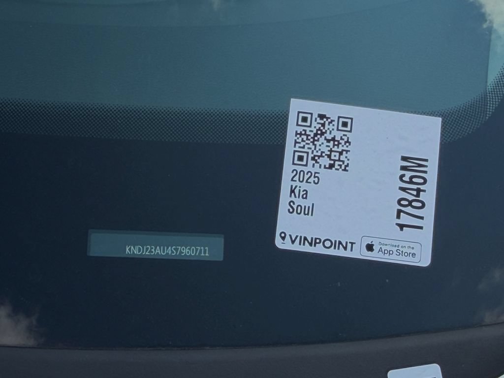 Used 2025 Kia Soul LX w/ LX Technology Package FWD image 34