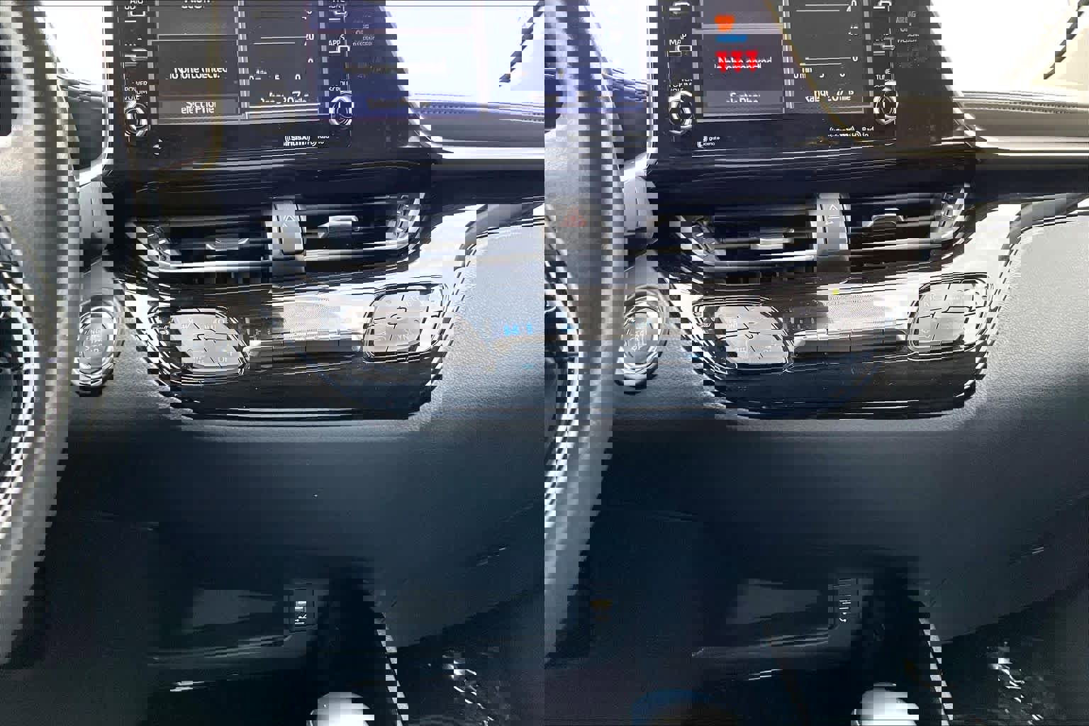 Used 2021 Toyota C-HR Limited image 34