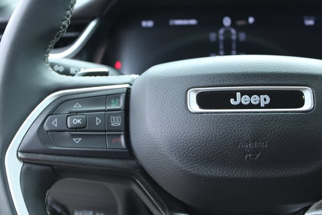 Used 2023 Jeep Grand Cherokee L Laredo w/ Luxury Tech Group I RWD image 22