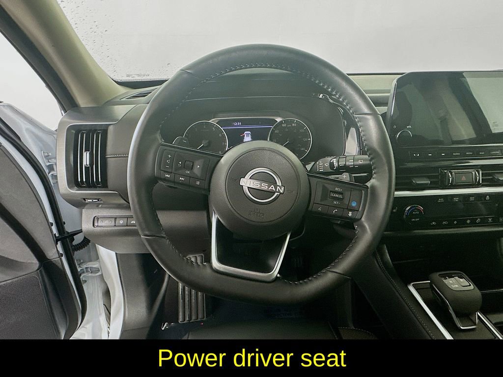 Used 2025 Nissan Pathfinder SL w/ Cargo Package image 16