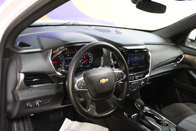 Used 2023 Chevrolet Traverse LT FWD image 14
