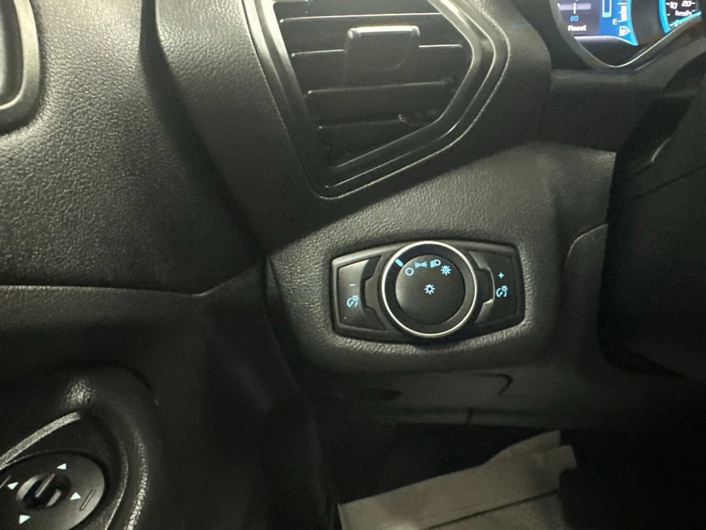 Used 2017 Ford C-MAX Energi SE w/ Equipment Group 402A FWD image 43