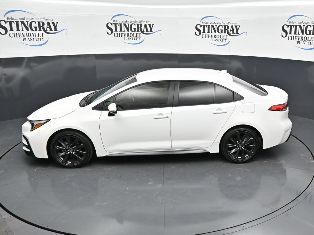 Used 2025 Toyota Corolla SE FWD image 21
