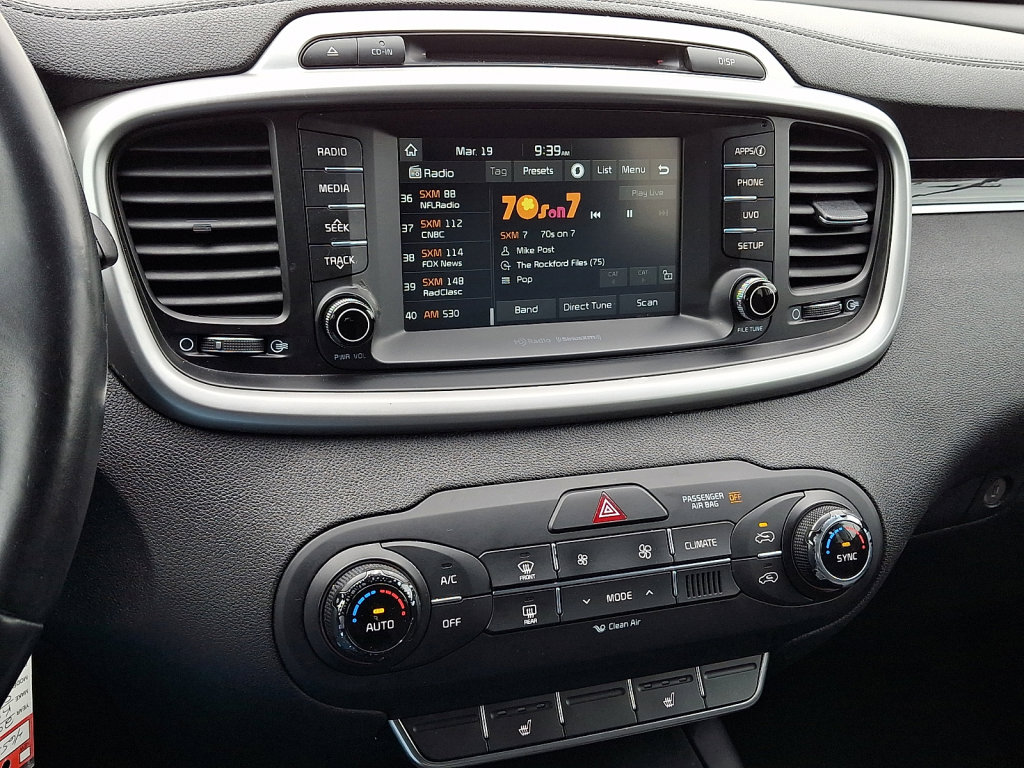 Used 2018 Kia Sorento LX image 28