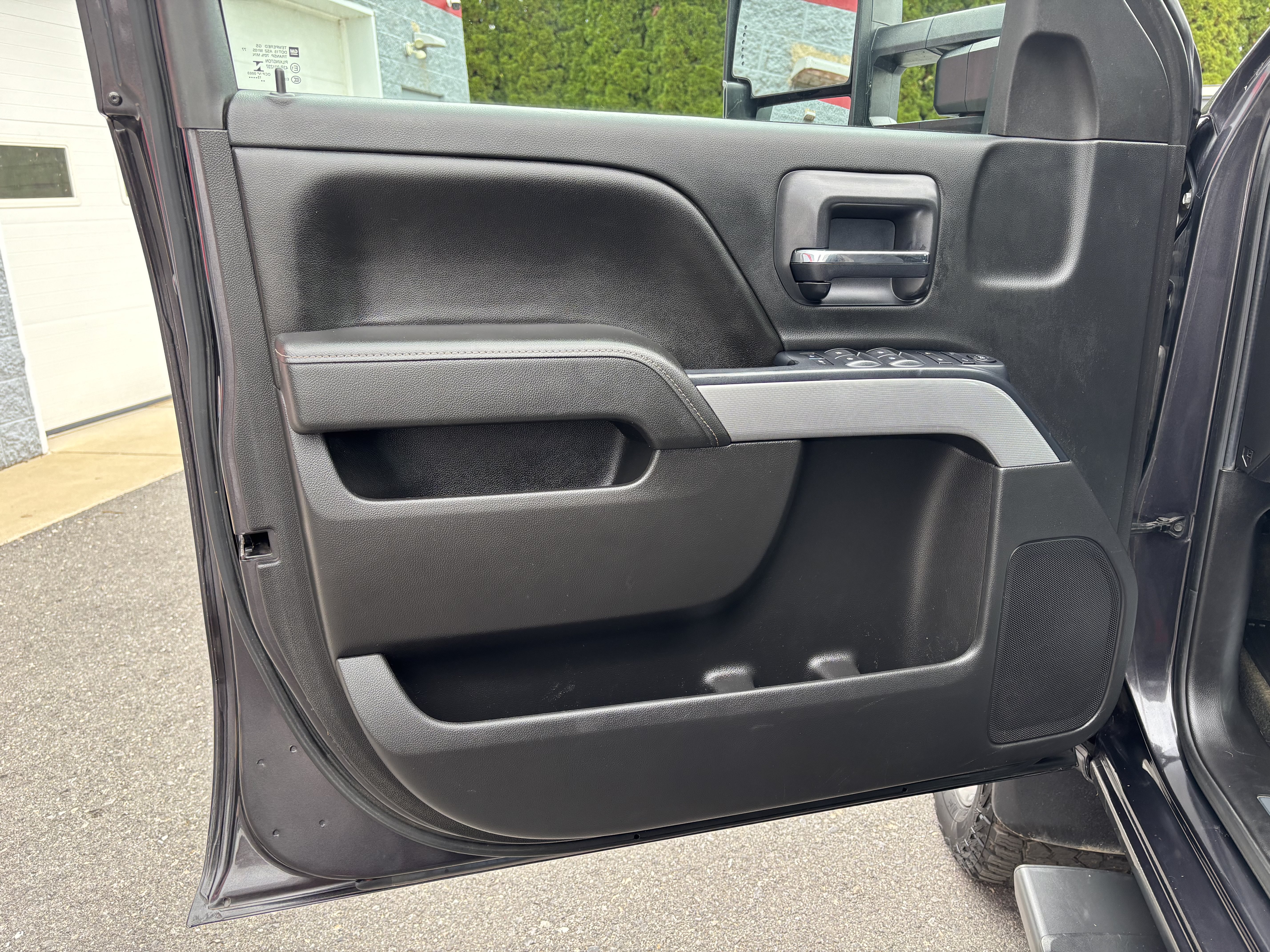 Used 2016 Chevrolet Silverado 2500 LT w/ LT Convenience Package AWD/4WD image 15