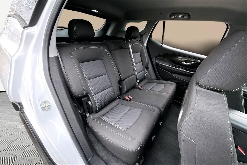 Used 2023 GMC Terrain SLE w/ Driver Convenience Package image 17
