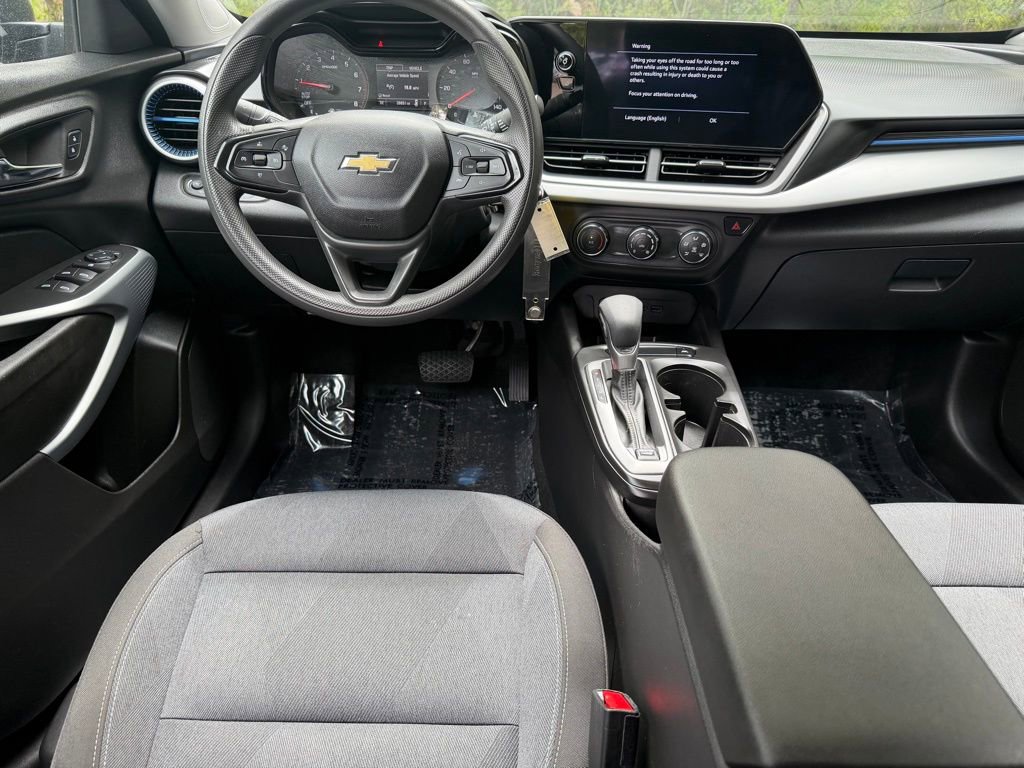 Used 2024 Chevrolet Trax LS image 13