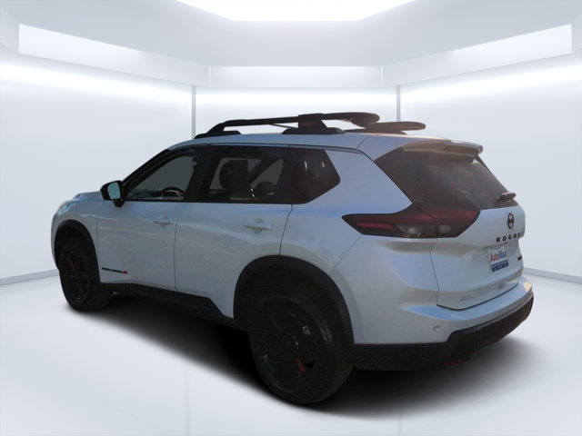 Used 2026 Nissan Rogue SV AWD/4WD image 5