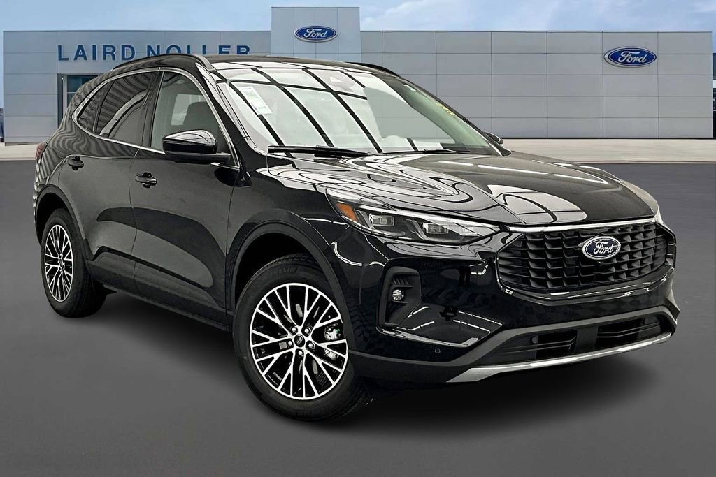 New 2025 Ford Escape SE w/ PHEV Premium Package FWD image 2
