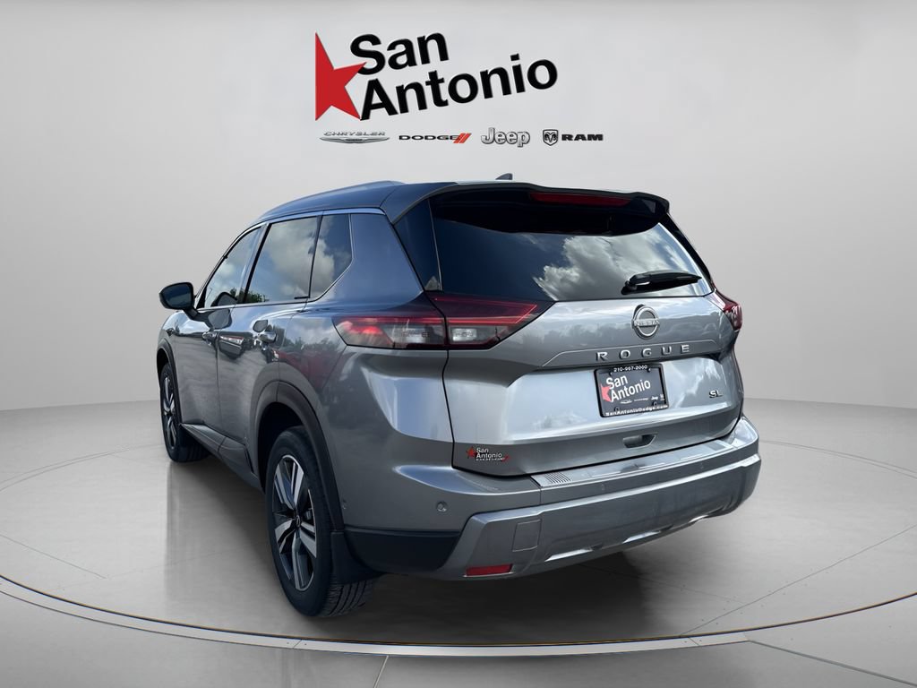 Used 2024 Nissan Rogue SL w/ SL Premium Package FWD image 11