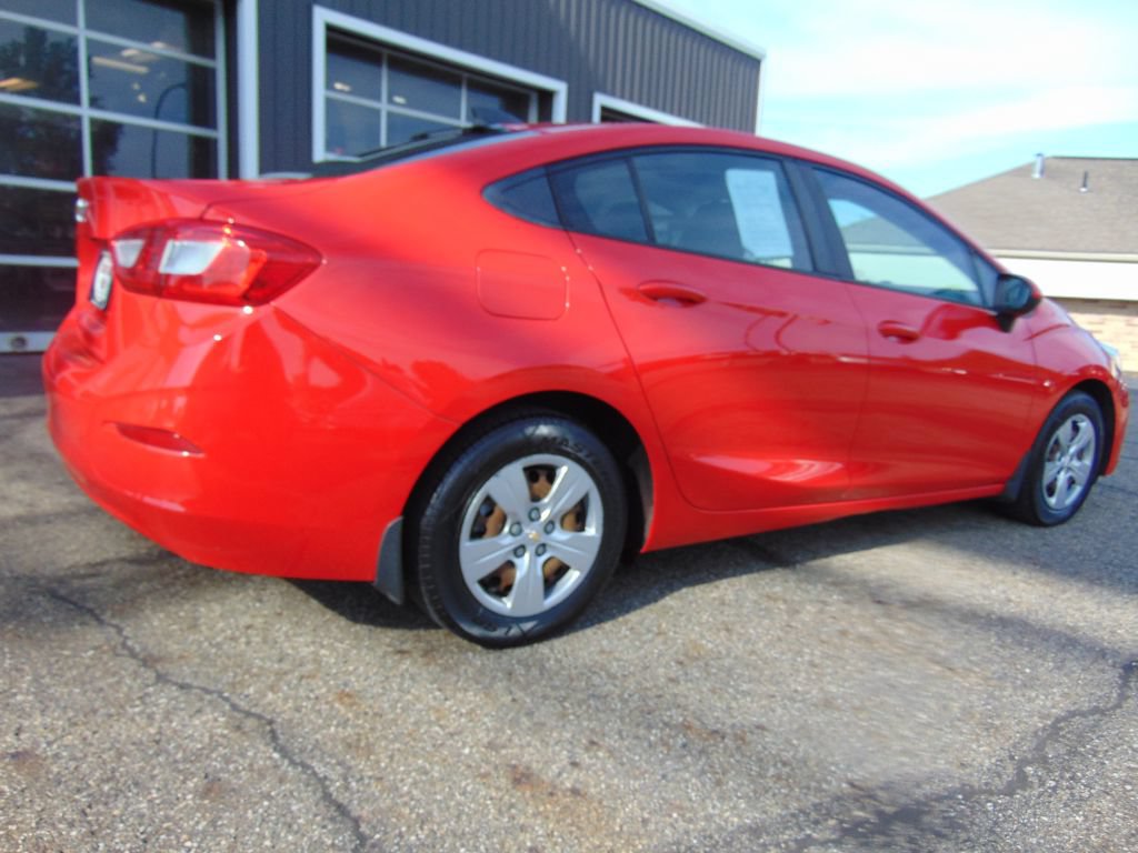 Used 2016 Chevrolet Cruze LS FWD image 9