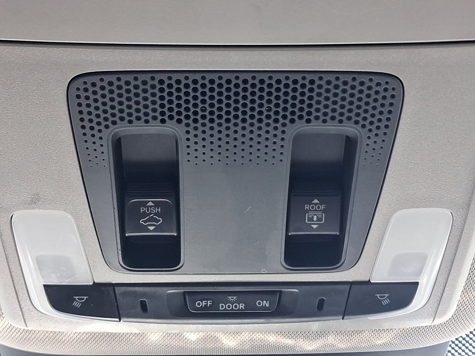Used 2023 Honda Pilot Touring image 30