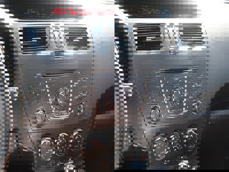 Used 2014 MAZDA MAZDA5 Grand Touring image 16